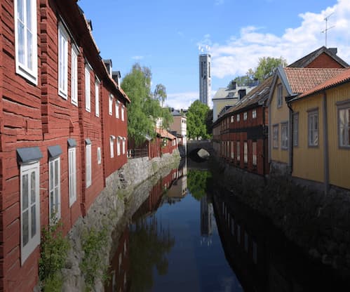12 queues available in Västerås